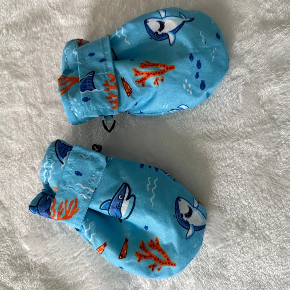 Baby Shark Print‎ Winter Mittens Baby/Toddler Blue with shark and coral print